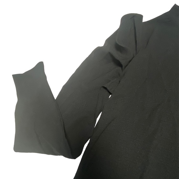 Black long sleeve poofy shoulder gauze like fabric shirt - Picture 6 of 6